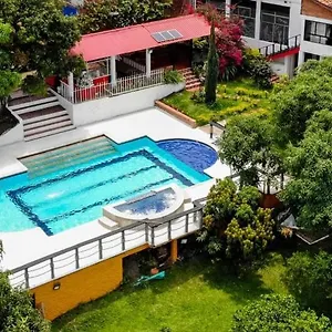  Villa Linda Colombia